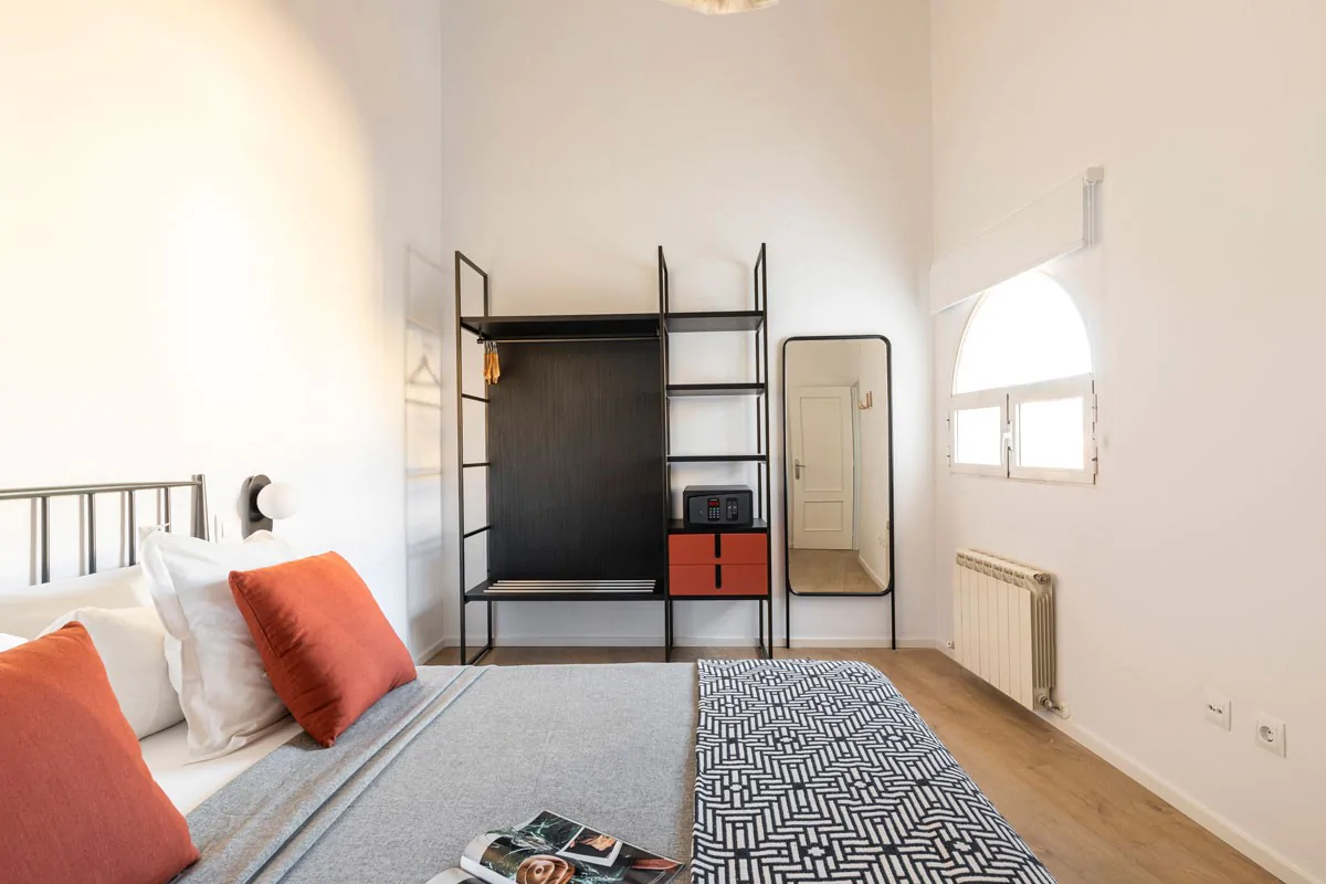 Dormitorio Calle Mayor Apartments Design